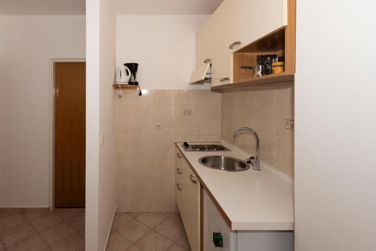 Apartments Max Ražanac Eksteriør bilde